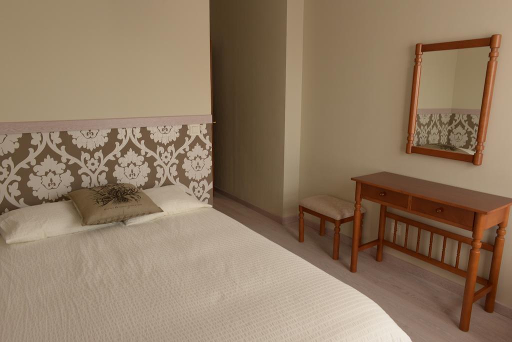 Hotel Rural En Escalante Las Solanas Room photo